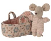 Baby Mouse in Carry Cot Rose