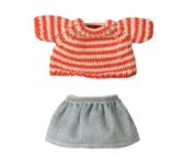 Clothes Big Sis sweater and skirt 1